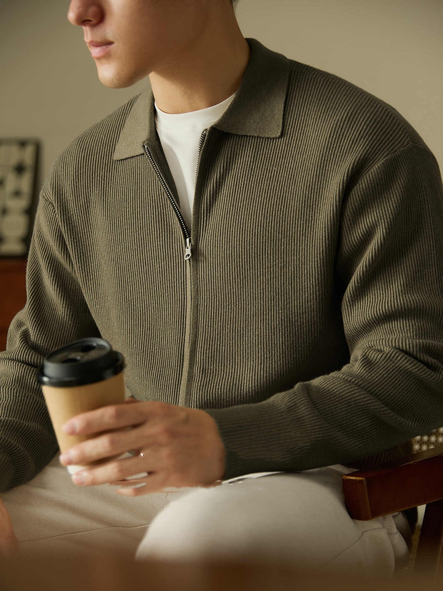 Premium wool-blended zip sweater