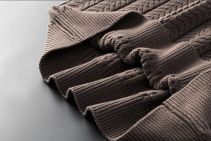 Structure sweater